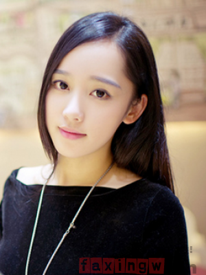 潮发型女直长发 凸显唯美女神气质