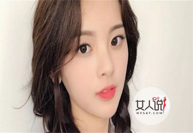 杨超越随地吐痰引热议 公众举动显示其素质程度