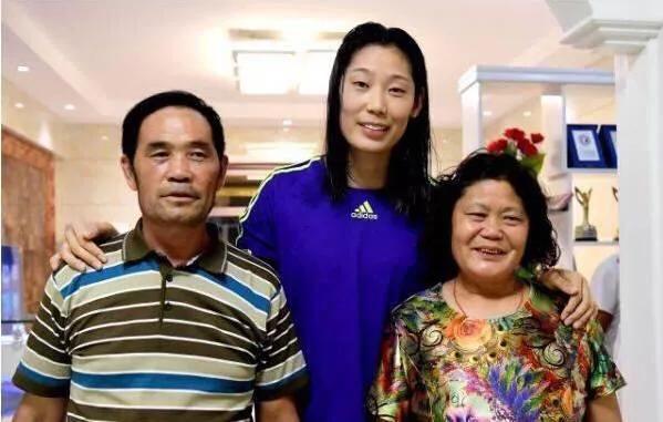 女排朱婷的个人资料简介身高多少年薪有多少人民币