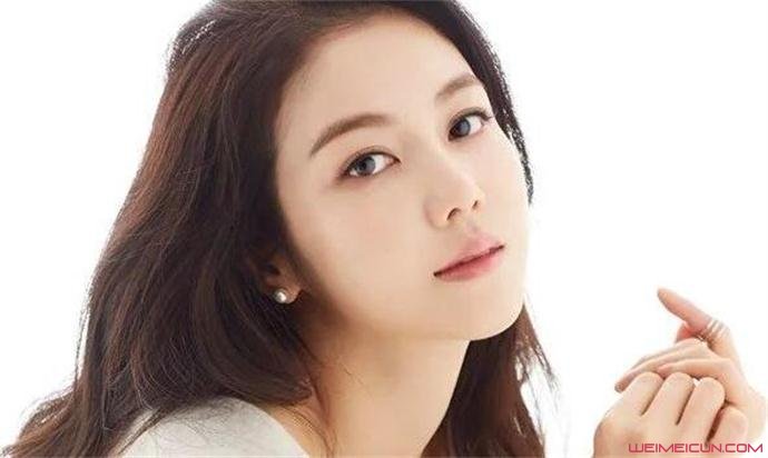 蔡舒辰有没有整容看看她姐姐金玉彬的照片就知道了